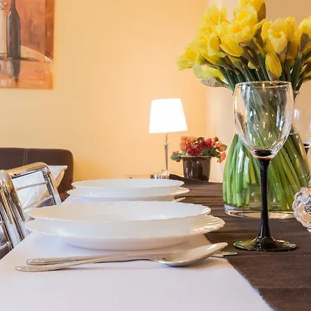 Styl Radowid Z Basenem, Centrum Miasta