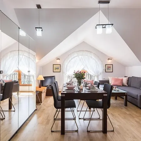 Styl Radowid Z Basenem, Centrum Miasta شقة زاكوباني