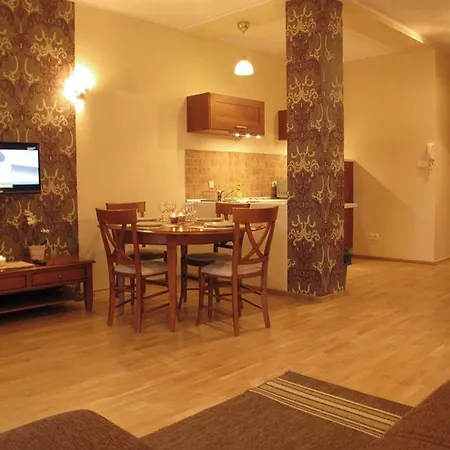 Styl Radowid Z Basenem, Centrum Miasta